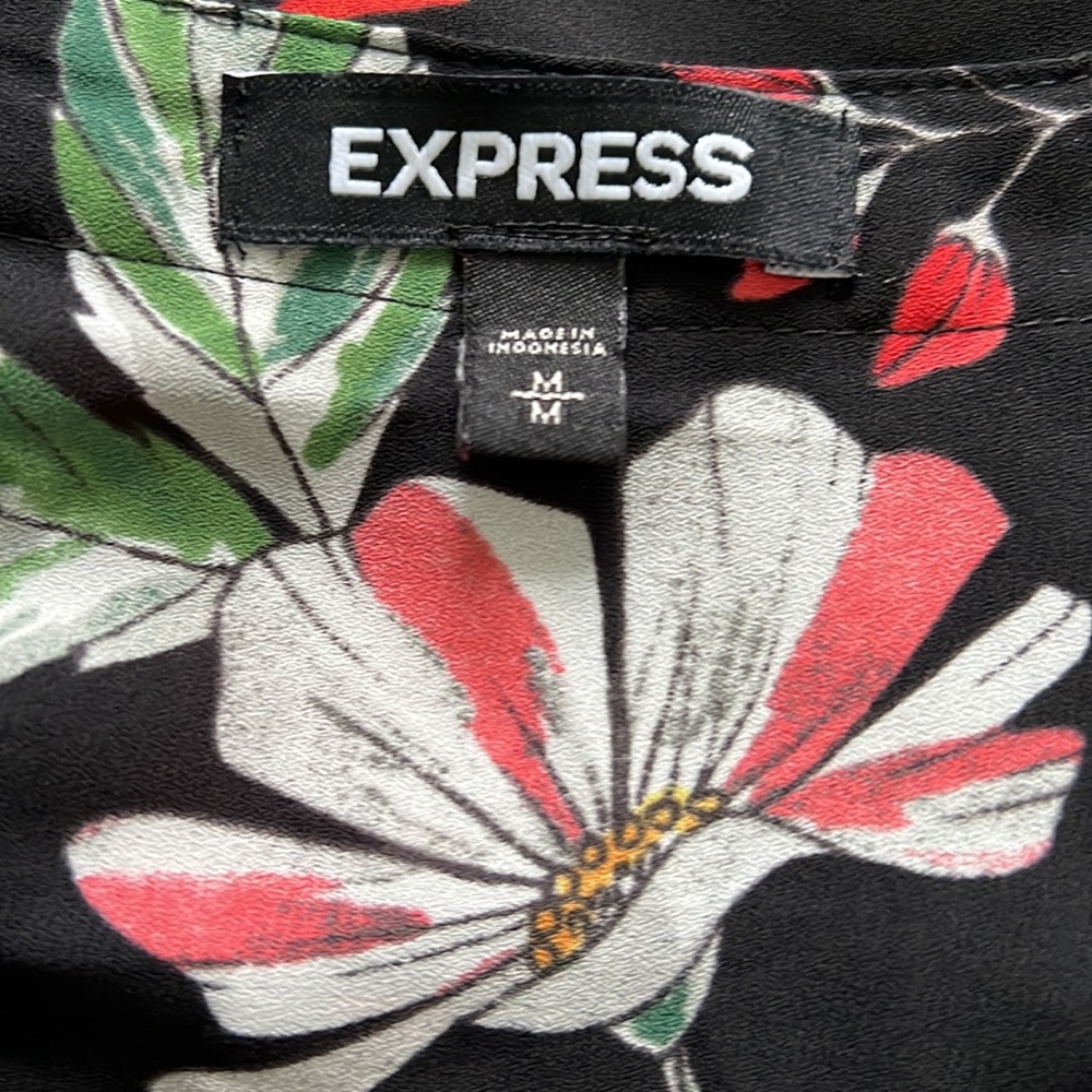 Express Blouse NWOT - Picture 9 of 10